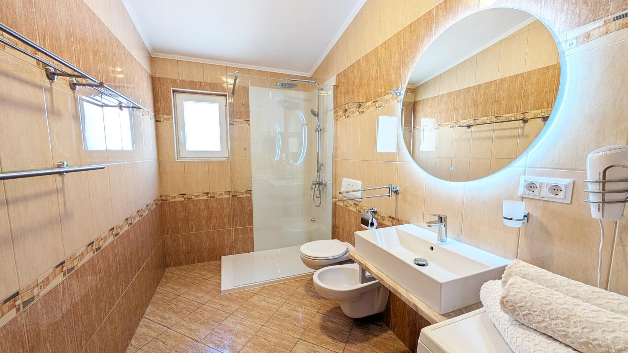 Modern 3Br Apartments In Zadar With Balcony Or Terrace, Free Parking & Ac Ngoại thất bức ảnh
